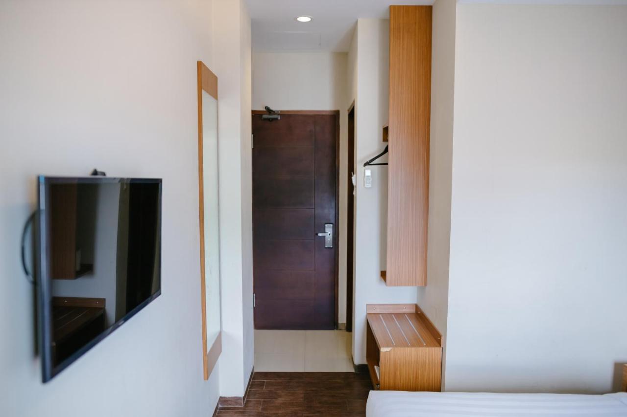 Biz Hotel City Center Ambon Exterior photo