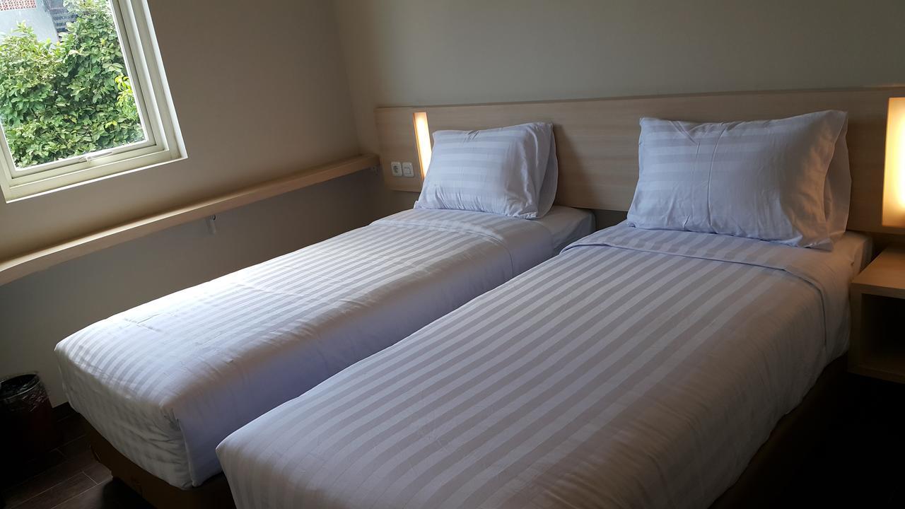 Biz Hotel City Center Ambon Exterior photo