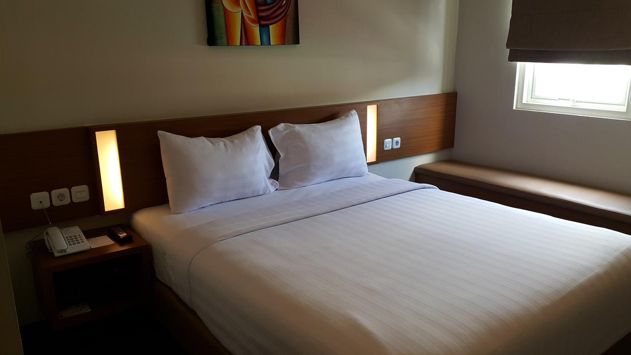 Biz Hotel City Center Ambon Exterior photo