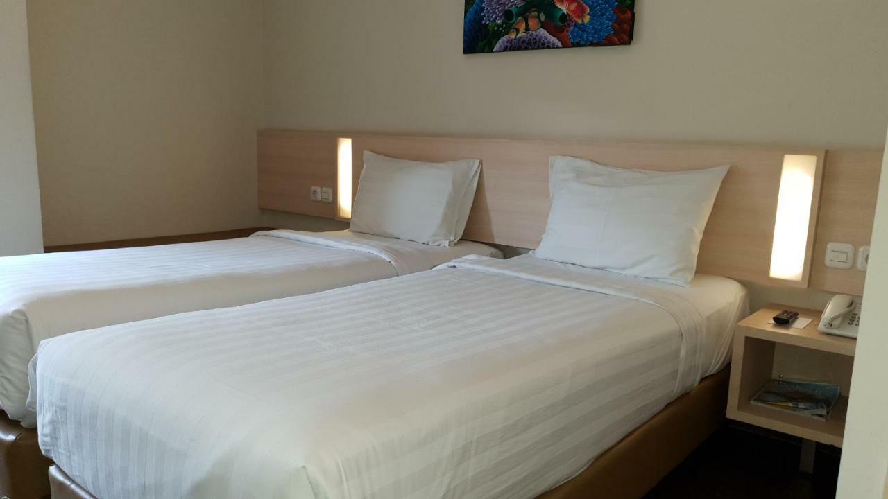 Biz Hotel City Center Ambon Exterior photo